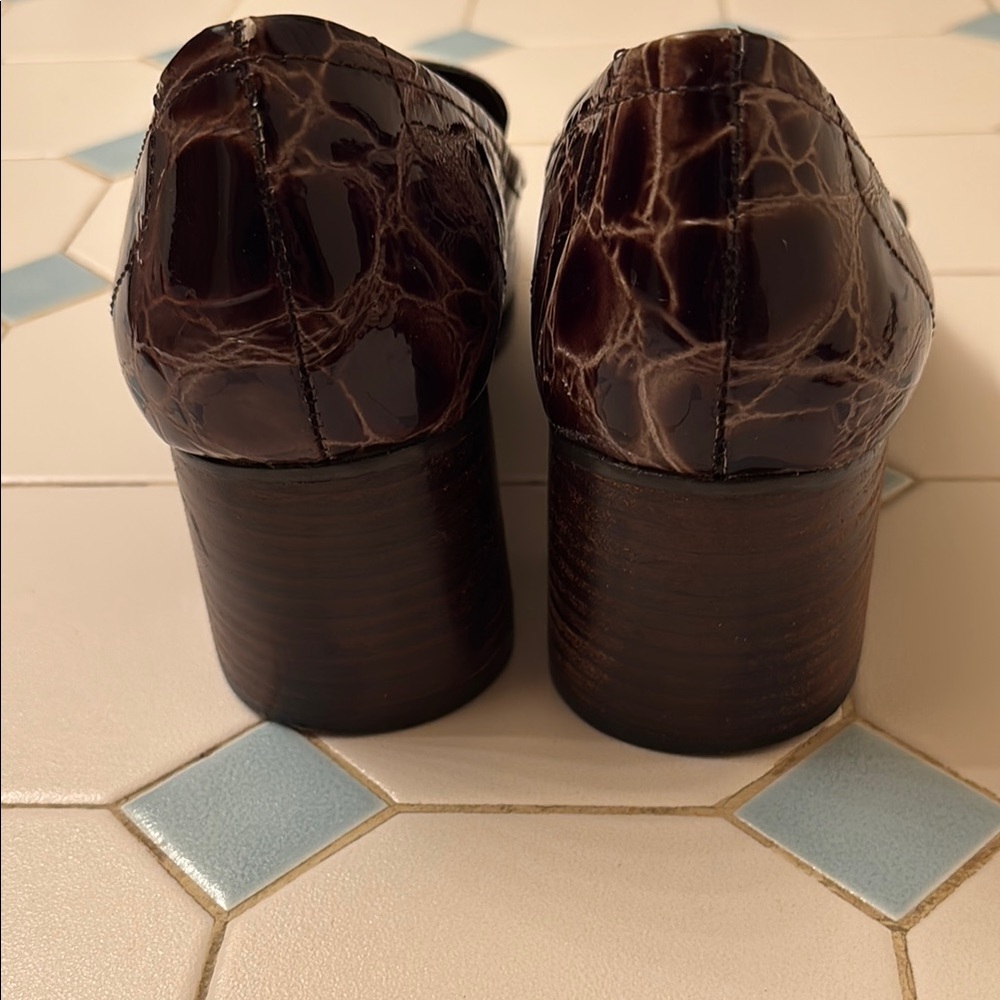 Brown Leather Flats with Decorative Stitching - Picture 3 of 6